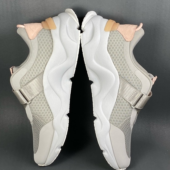 SOREL Womens Kinetic Grey sneaker shoes size 10 - Picture 4 of 8